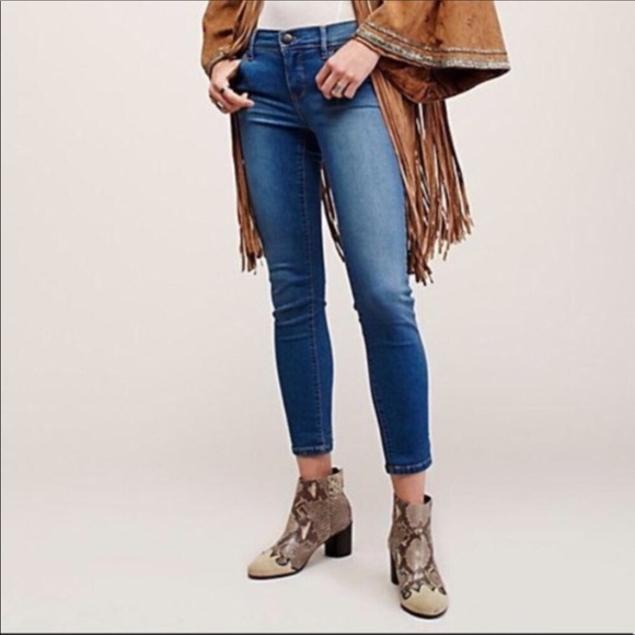 Free People Denim - FREE PEOPLE SKINKY JEANS